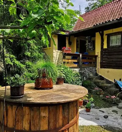 Koliba Oaza Mira Gostinjska kuća 3*