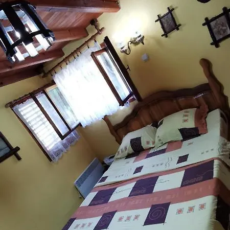 Gostinjska kuća Koliba Oaza Mira Lopatnica